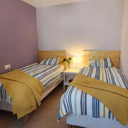 Apartment Moderno En Ciudad